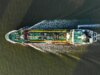 La flotta fantasma e il petrolio illegale continuano a transitare nello Stretto di Hormuz.