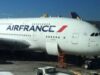 Air France-KLM presenta un’offerta per la compagnia portoghese Tap: il valore delle azioni crolla alla Borsa di Parigi.