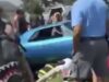 Auto travolge una parata in Louisiana: quindici persone ferite. La polizia: “Conducente non in stato di lucidità”.
