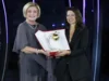Enel: Elisabetta Colacchia, direttrice di People & Organization, premiata con il Premio Marisa Bellisario.