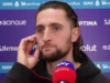 Il Milan conquista Torino, mentre la Juve trionfa a Frosinone. Oggi si giocano Roma-Fiorentina e Bologna-Lazio.