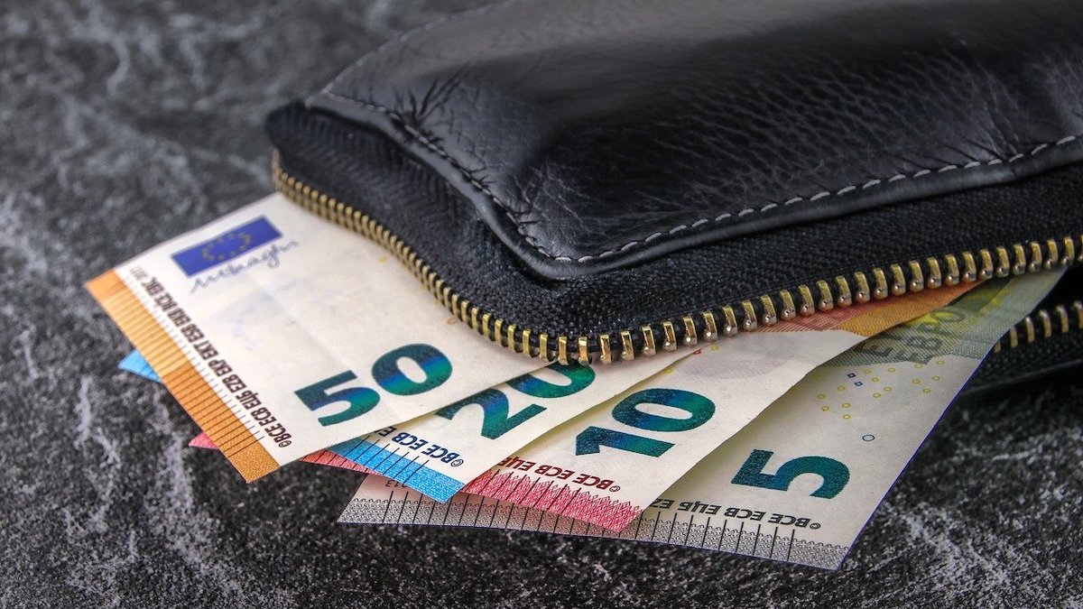Banconote-euro-portafoglio.jpg
