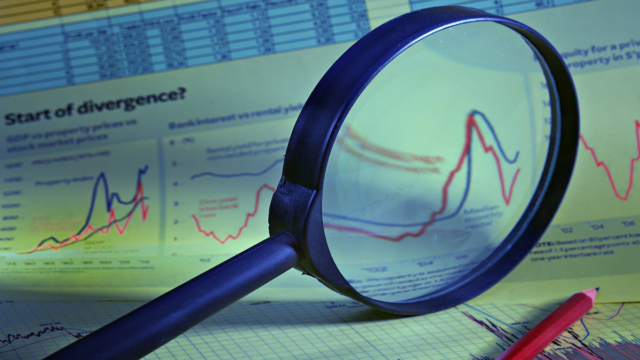 Investimenti-sotto-lente-di-ingrandimento.webp